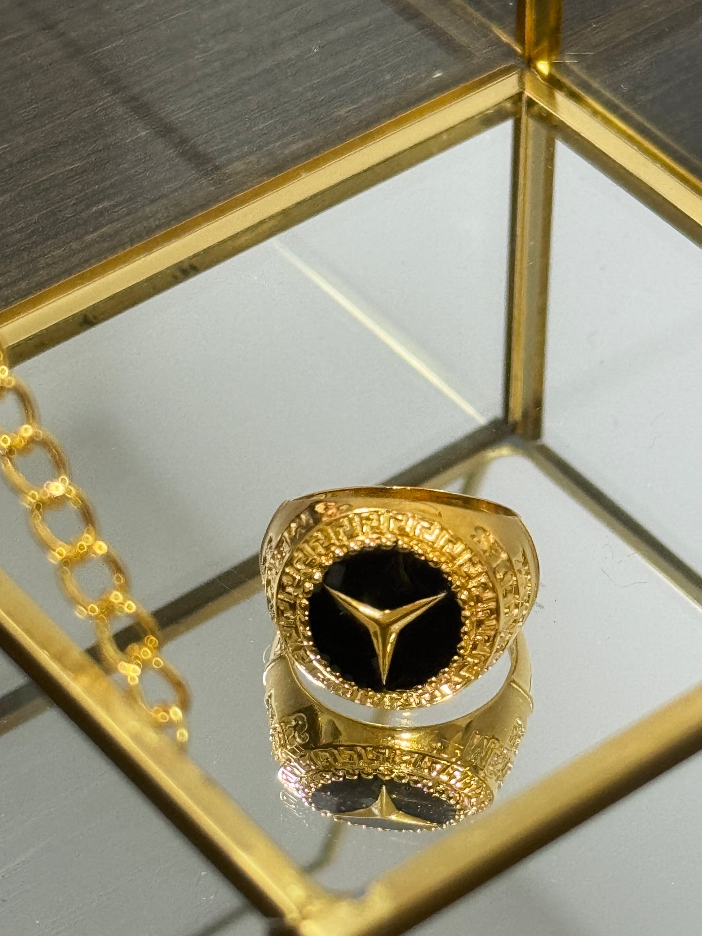 Mercedes style ring