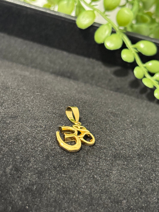 Om pendant