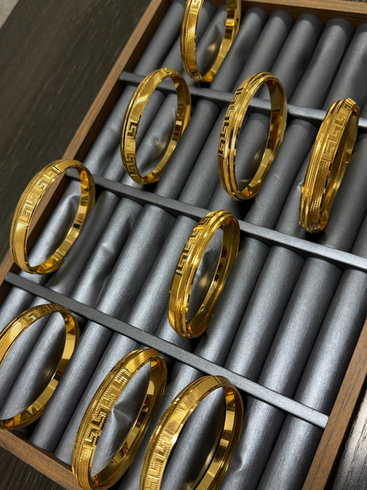 Mini Versace kada